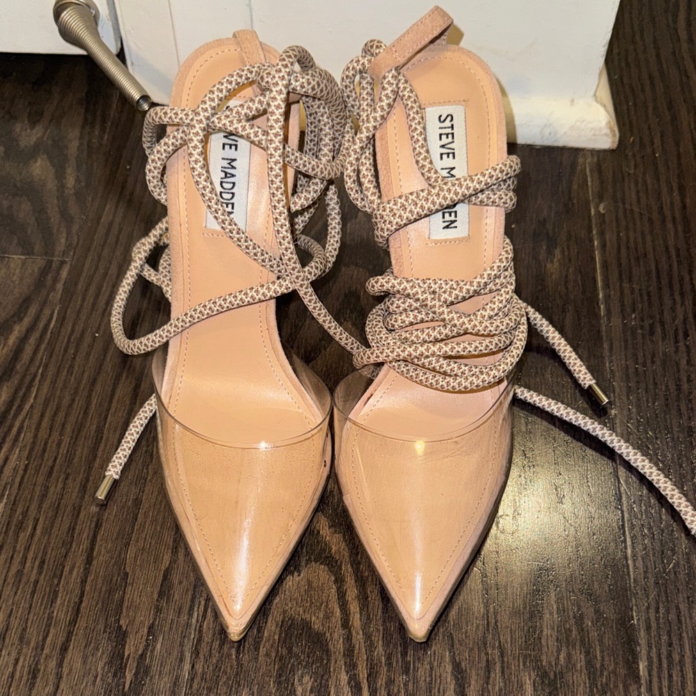 *LIKE NEW*Steve Madden Blush Lace-Up Heels